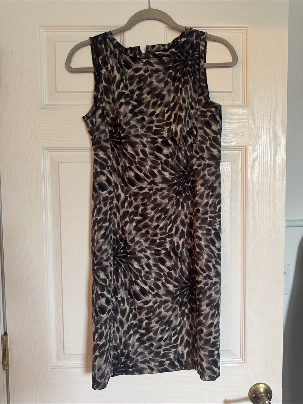 Black and Cream Sleeveless Silk Sheath Dress